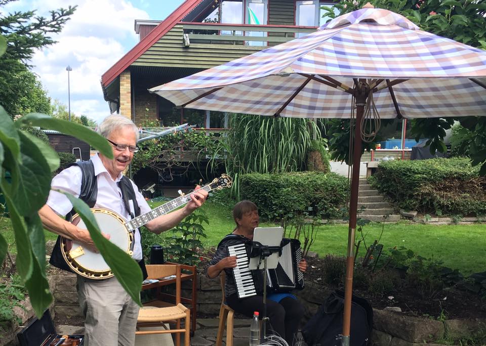 baggrundsmusik viser underholdning harmonika banjo sømandsmusik viser pop folkemusik