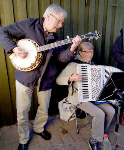 bryllup baggrundsmusik viser underholdning harmonika banjo sømandsmusik viser pop folkemusik